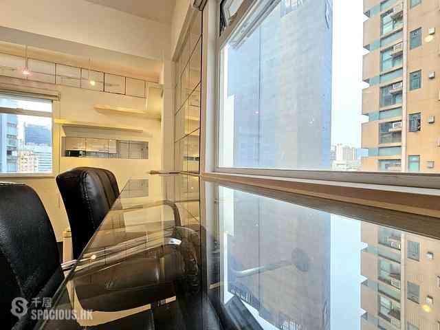 Wan Chai - King Sing House 06