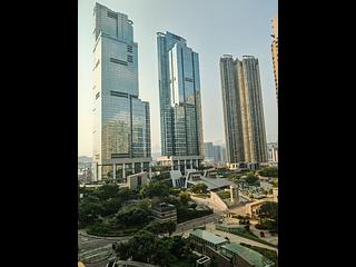 West Kowloon - The Arch 04
