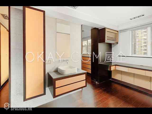 Wan Chai - Luckifast Building 10
