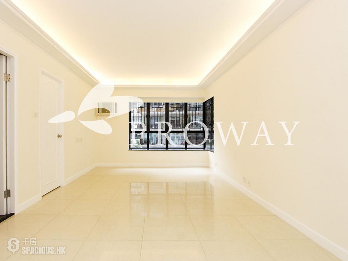Mid Levels Central - Elegant Terrace 01