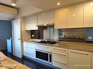 Repulse Bay - Grand Garden Block 1 12