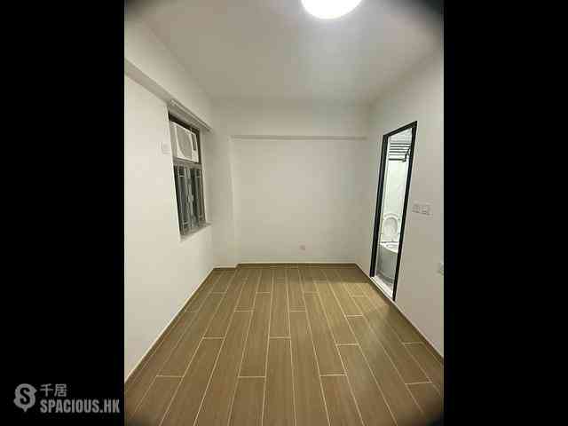 Sham Shui Po - Kin Sun Building 04