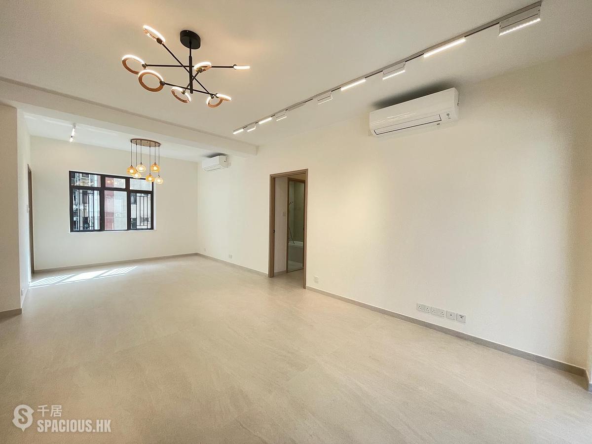 Mid Levels West - Breezy Court 01