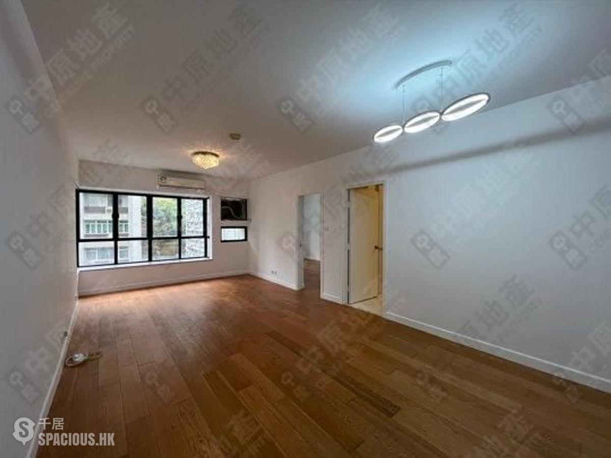 Mid Levels Central - Elegant Terrace 01