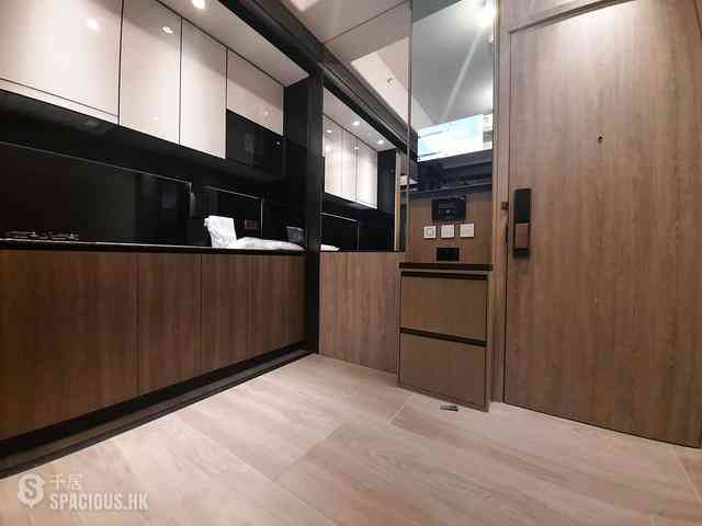 Sai Ying Pun - Two・Artlane 01