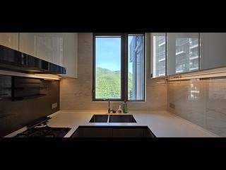 Wong Chuk Hang - The Southside Phase 2 La Marina Tower 2A 06