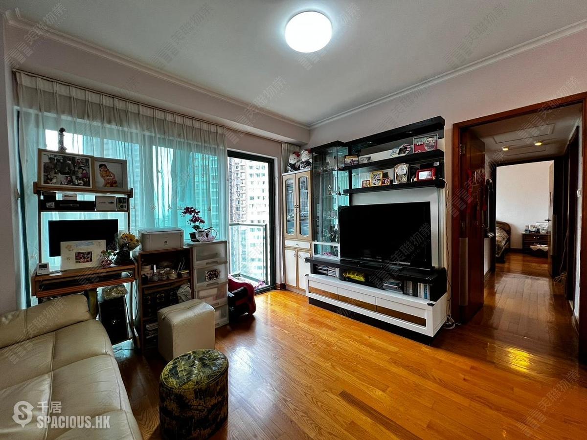 Kennedy Town - University Heights 01