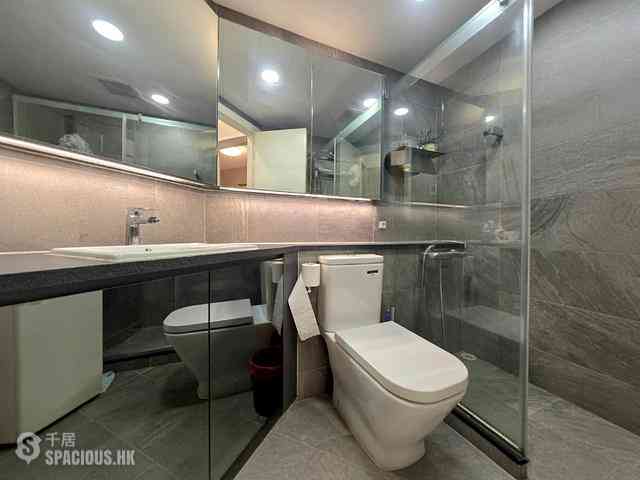Tung Chung - Caribbean Coast Phase 1 Monterey Cove Tower 1 12