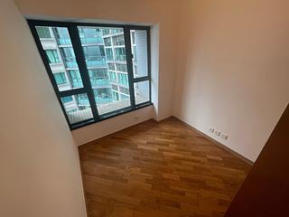 Mid Levels West - 80 Robinson Road 03