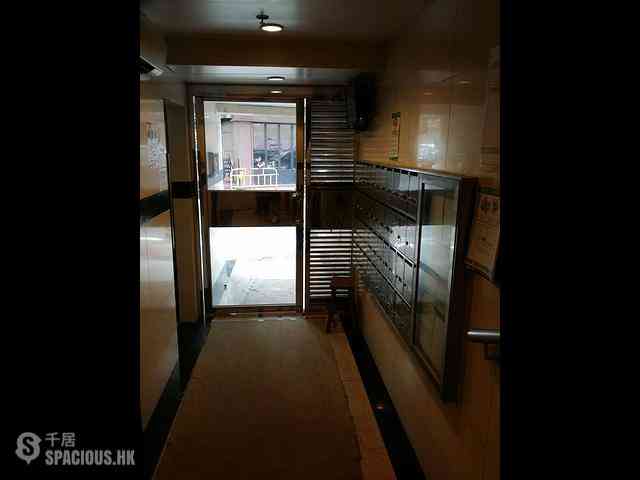 Tai Hang - Wing Hing Court 02