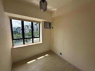 Mid Levels Central - Robinson Heights Block 3 03