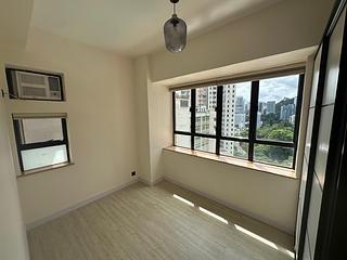 Mid Levels Central - Robinson Heights Block 3 04