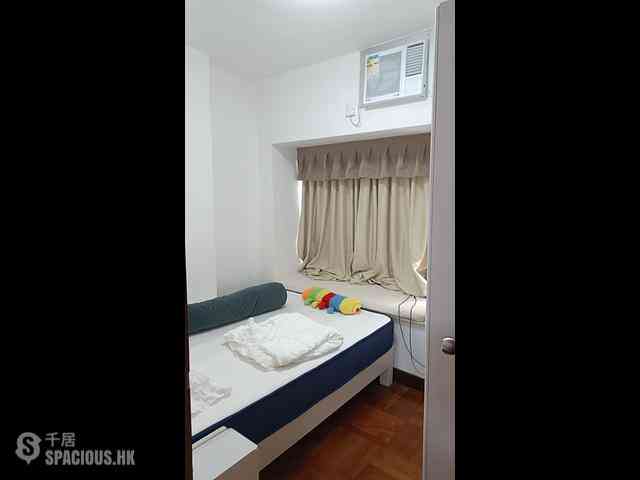 Sham Shui Po - Golden Court 01