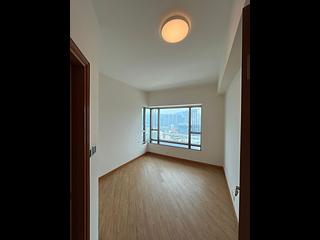 West Kowloon - Sorrento Phase 1 Block 3 02