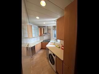 West Kowloon - Sorrento Phase 1 Block 3 03