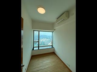 West Kowloon - Sorrento Phase 1 Block 3 04