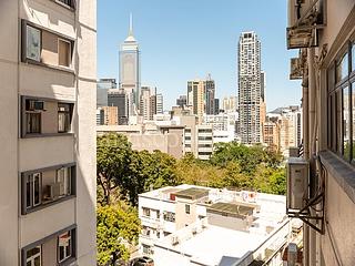 Stubbs Road - Miramar Villa 02