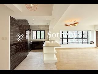 Mid Levels Central - The Grand Panorama 02