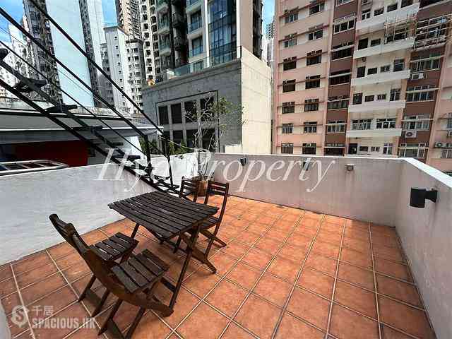 Sai Ying Pun - 99C, High Street 01
