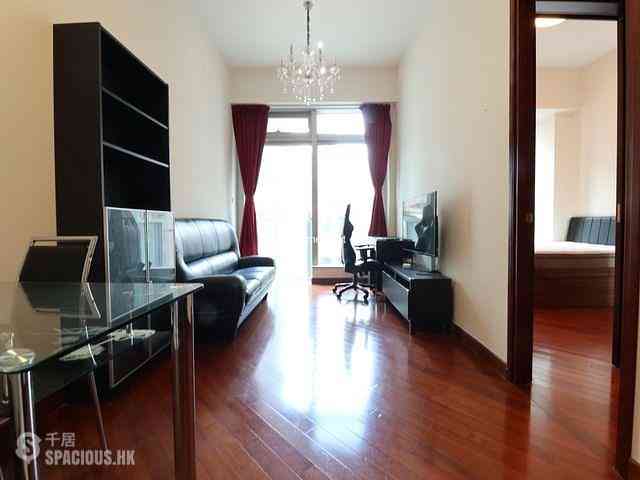 Wan Chai - The Avenue Phase 2 01