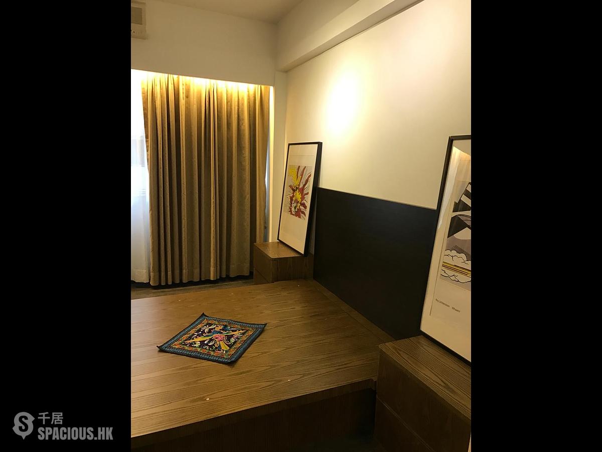 Sheung Wan - 124-126, Wing Lok Street 01