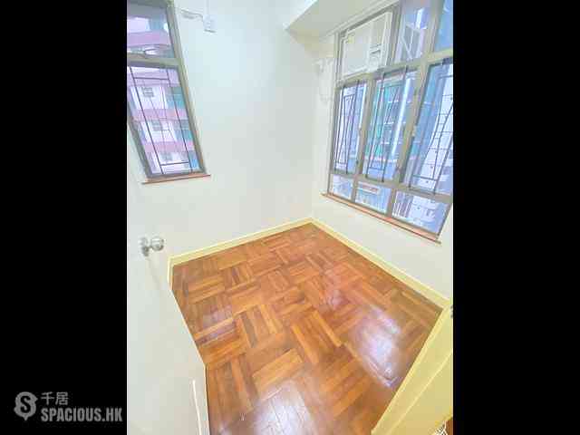 Mid Levels Central - Good View Court 01