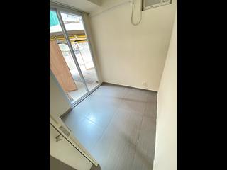 Mid Levels Central - Good View Court 05
