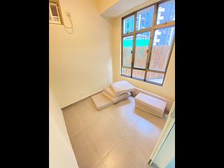 Mid Levels Central - Good View Court 06