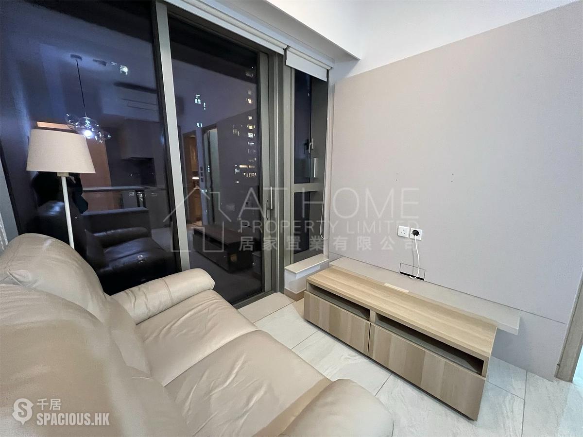 Sai Ying Pun - King's Hill 01
