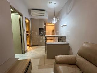 Sai Ying Pun - King's Hill 08