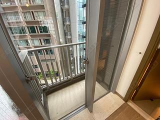 Sai Ying Pun - The Summa Block 1 07