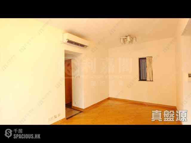Fortress Hill - Le Sommet Block 1 02