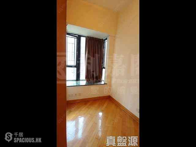 Fortress Hill - Le Sommet Block 1 04