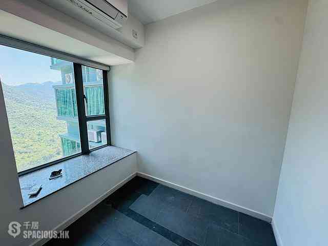 Tung Chung - Caribbean Coast Phase 2 Albany Cove Tower 6 09