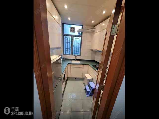 Tung Chung - Tung Chung Crescent Phase 2 Block 5 04