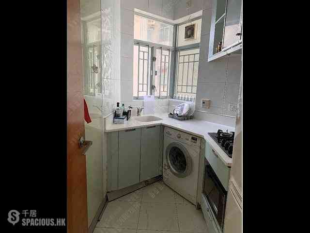 Tung Chung - Coastal Skyline Phase 1 Block 3 04