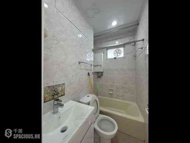Quarry Bay - King's View Court Block A 04