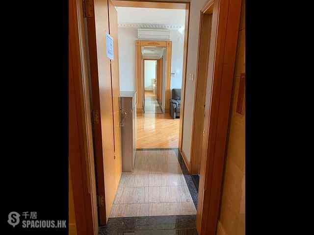 Fortress Hill - Le Sommet Block 1 02