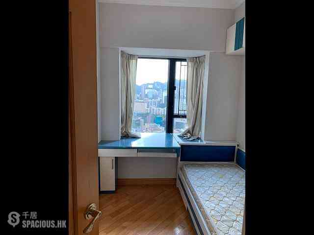 Fortress Hill - Le Sommet Block 1 04