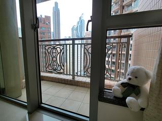 Kennedy Town - The Merton 05