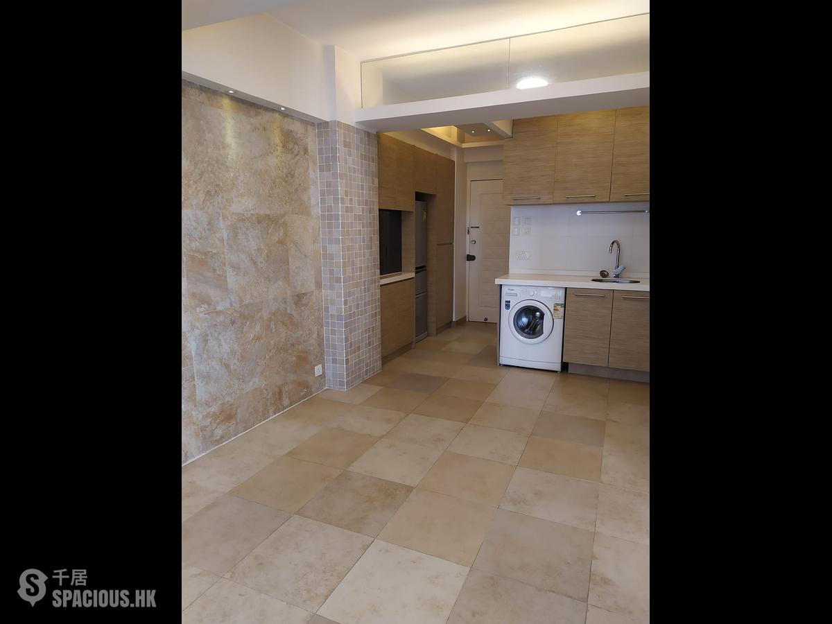 Happy Valley - Evone Court 01