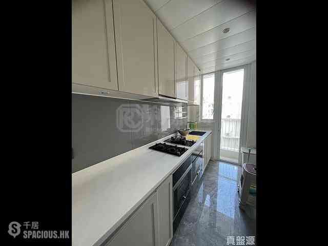 Tseung Kwan O - Monterey Block 5 03