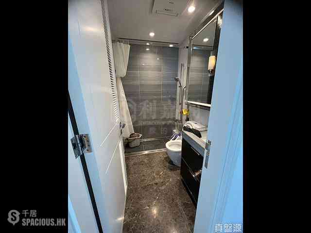 Tseung Kwan O - Monterey Block 5 04