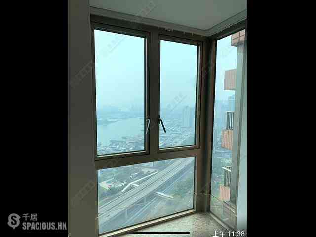 Tai Kok Tsui - Harbour Green Tower 6 04