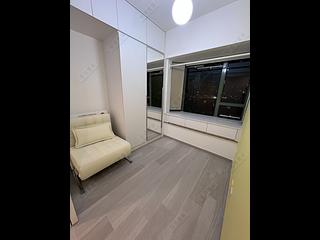 Tai Kok Tsui - Island Harbourview Block 8 07