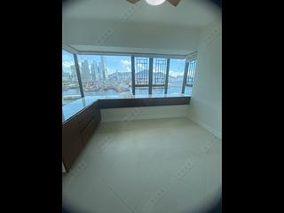 大角咀 - 维港湾8座 02