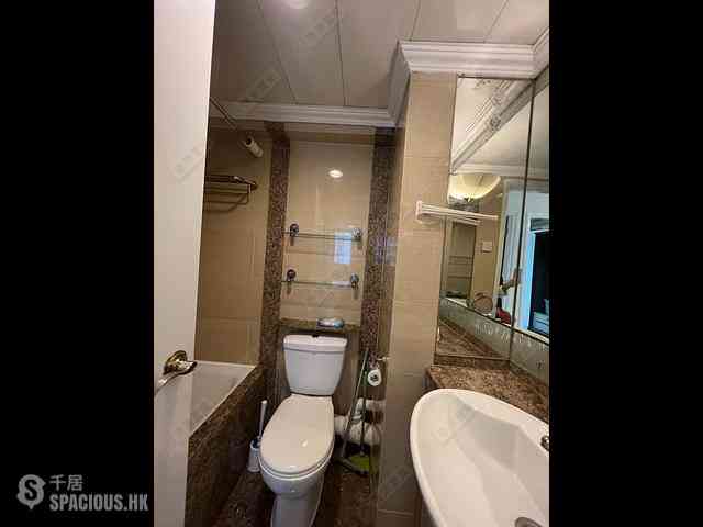 Tai Kok Tsui - Hampton Place Tower 3 06