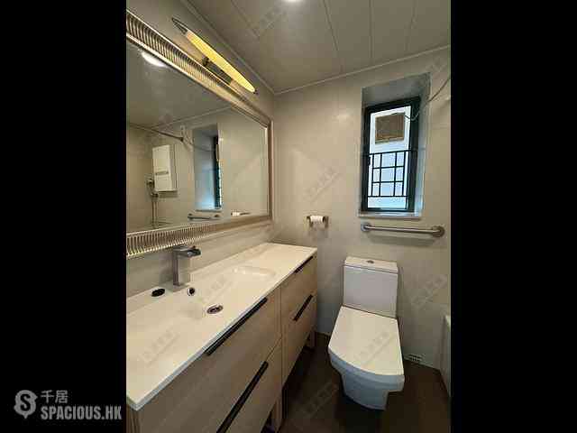 Tai Kok Tsui - Island Harbourview Block 7 09