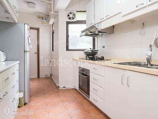 Happy Valley - Ventris Place 10
