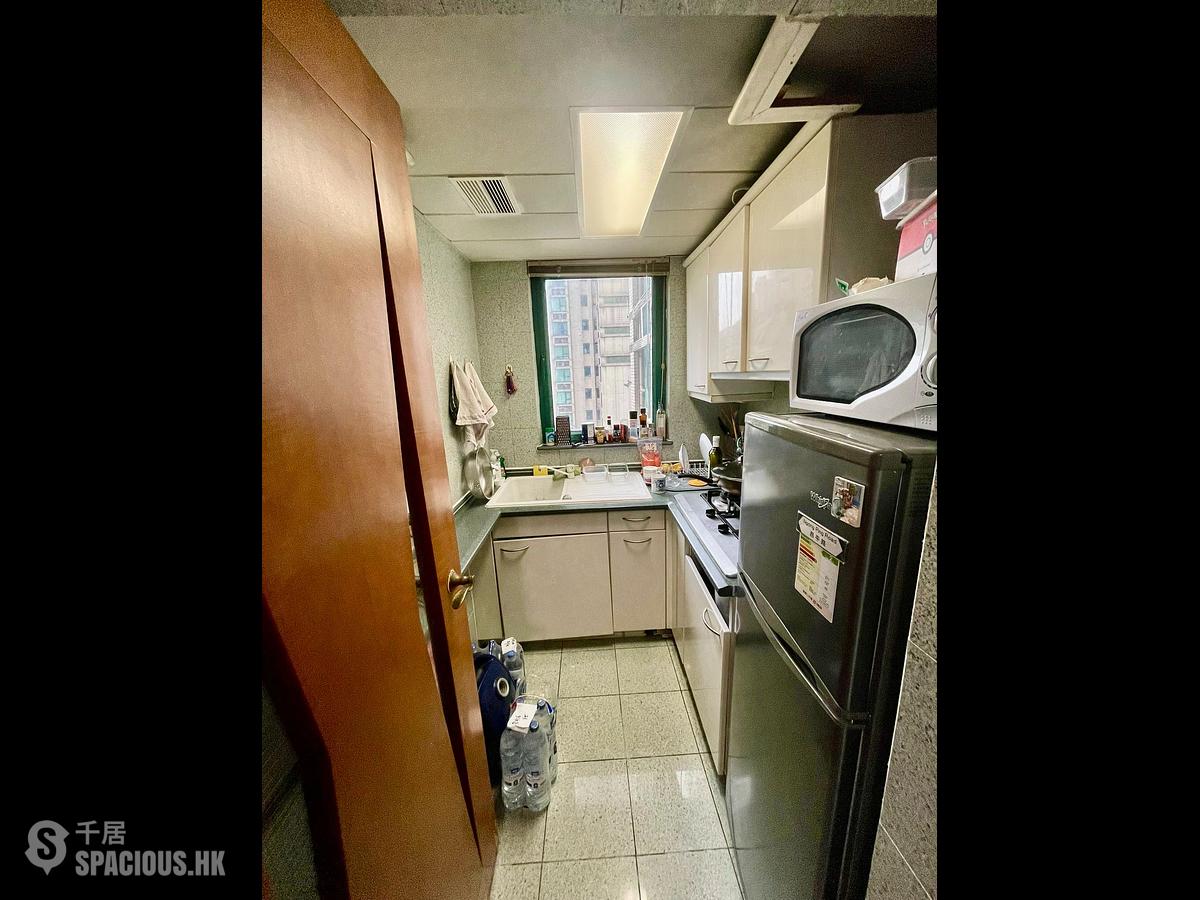 Kennedy Town - University Heights 01
